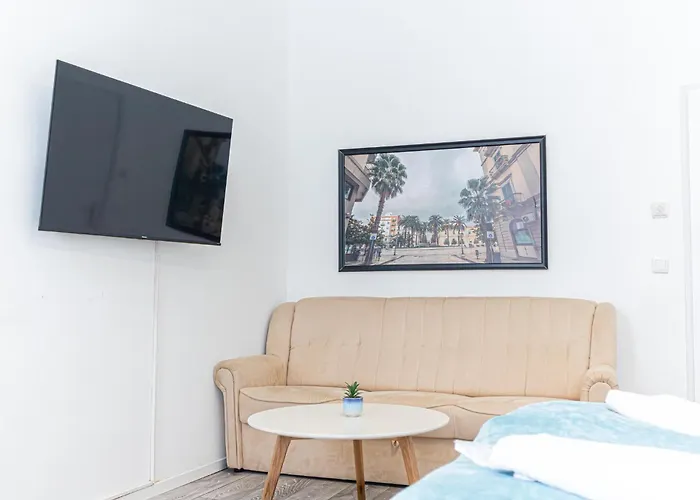 Comfy 3br For Long & Budget Friendly * Bécs