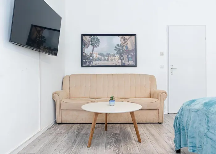 Apartman Comfy 3br For Long & Budget Friendly *